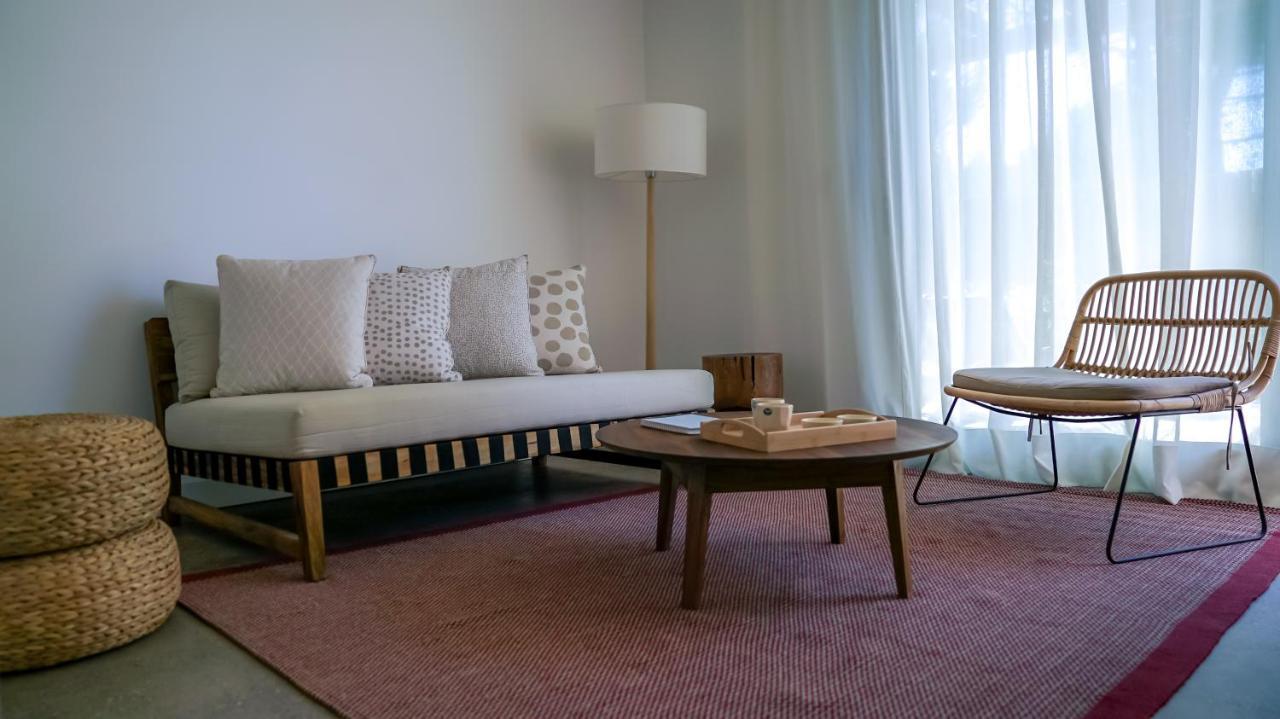 Casagrande Hotel & Beach Club José Ignacio Extérieur photo A living room with a carpet